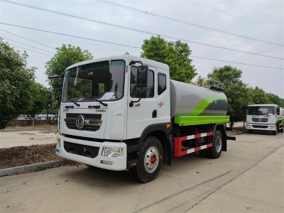 杭州用戶喜提12方灑水車，澆花、澆樹、綠化噴灑功能全